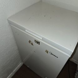Deep FREEZER $100 MUST SELL