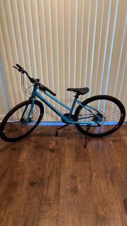 Hybrid bike $60 or OBO