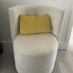 Vanity Chair With Inside Storage & Pillow