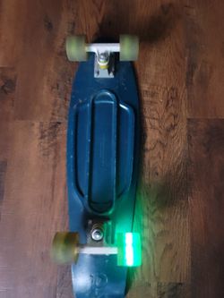 Penny Nickel Skateboard