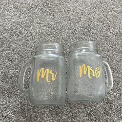 mr & mrs mugs 