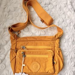 Lightweight Waterproof Thick Nylon Crossbody Bag