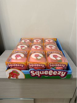 Squeeezy Peach Squishies – Brand New