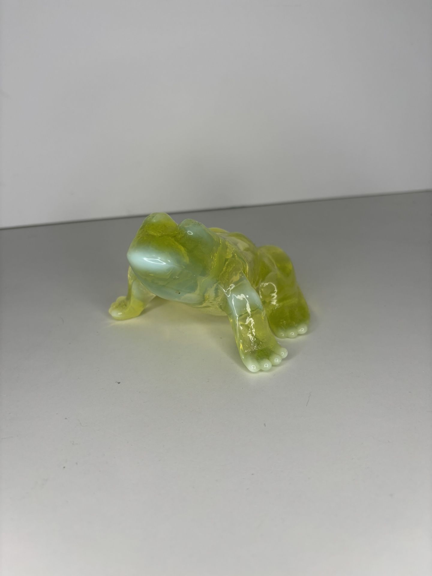 Vintage Mosser Vaseline Uranium Opalescent Glass Frog Figurine