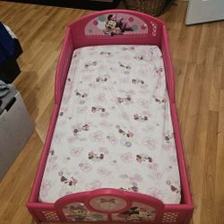 Minnie Mouse Toddler Bed