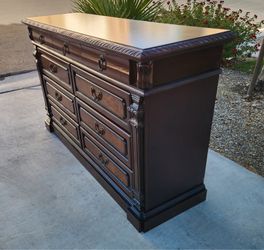 Furniture Dresser 9 Drawer* FREE LOCAL DELIVERY