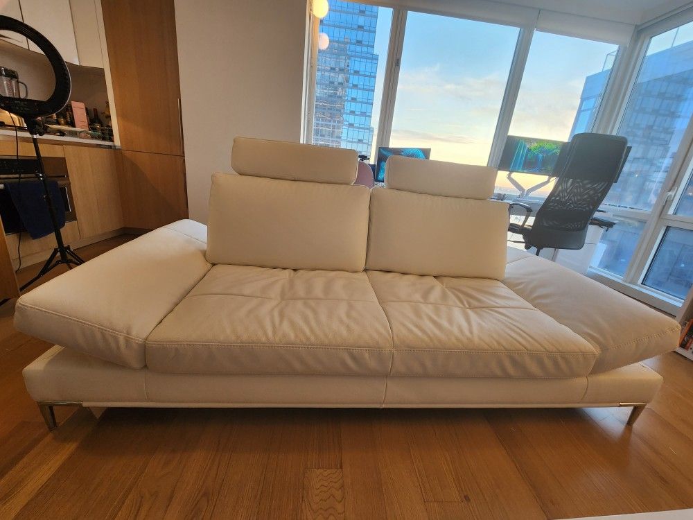 Modani Sullivan White Leather Sofa