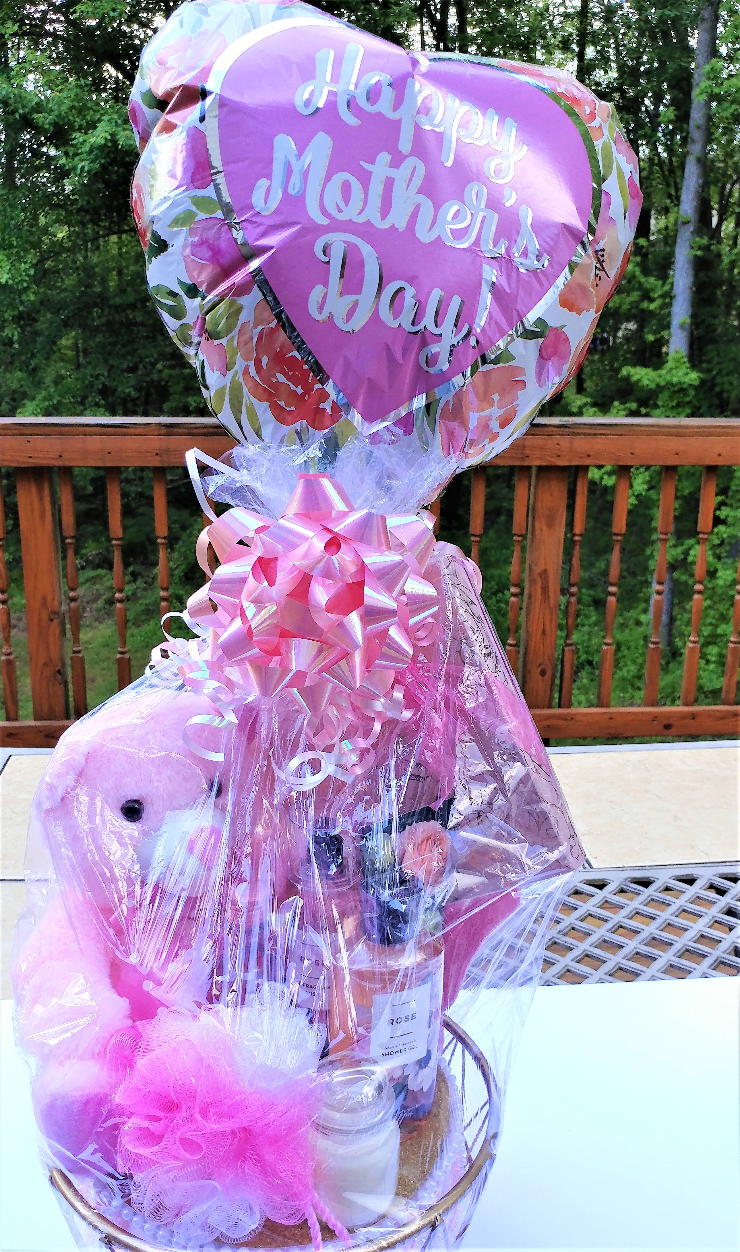 Pink & White Mother's Day Gift Basket – Rose Fragrance Bath & Body works