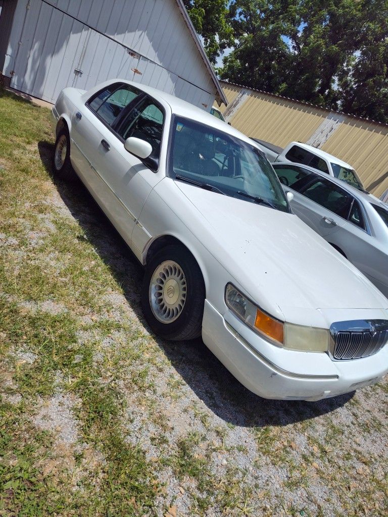 2002 Mercury Grand Marquis