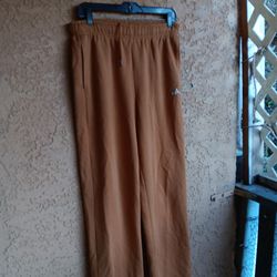 Buen Patalon ALO  YOGA  Unisex  Size M  Okey Personas Serias Okey Gracias Se Vale Ofrecer 