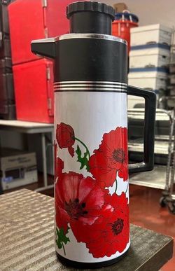 Used 12 cup poppy hot water dispenser