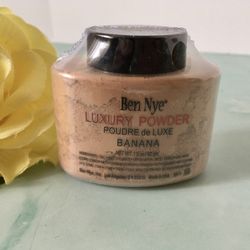 Ben Nye Luxury Face Powder
