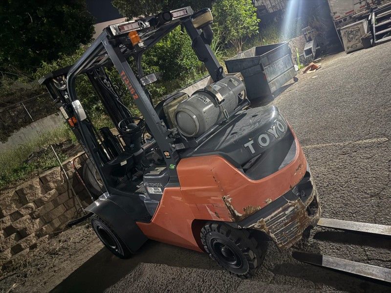 Forklift