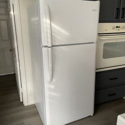 Frigidaire Refrigerator 