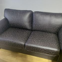 Love Seat And Recliner 