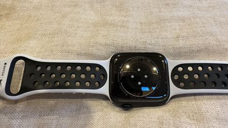 Apple Watch Nike Series 7 GPS Cellular, 45mm Midnight Case with