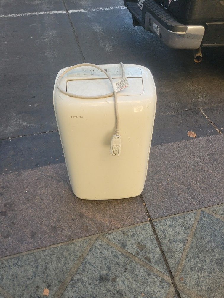 Toshiba Portable Air Conditioner 8000btus