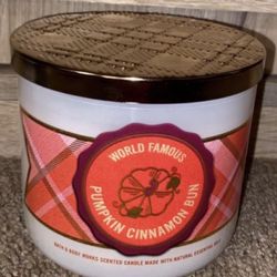 Bath And Body Works 3 Wick Candle