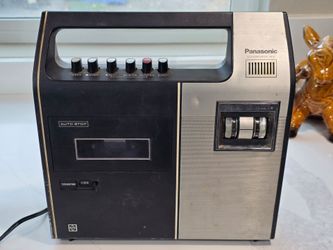 1972 Panasonic Audio Stop RQ420S portable cassette tape recorder