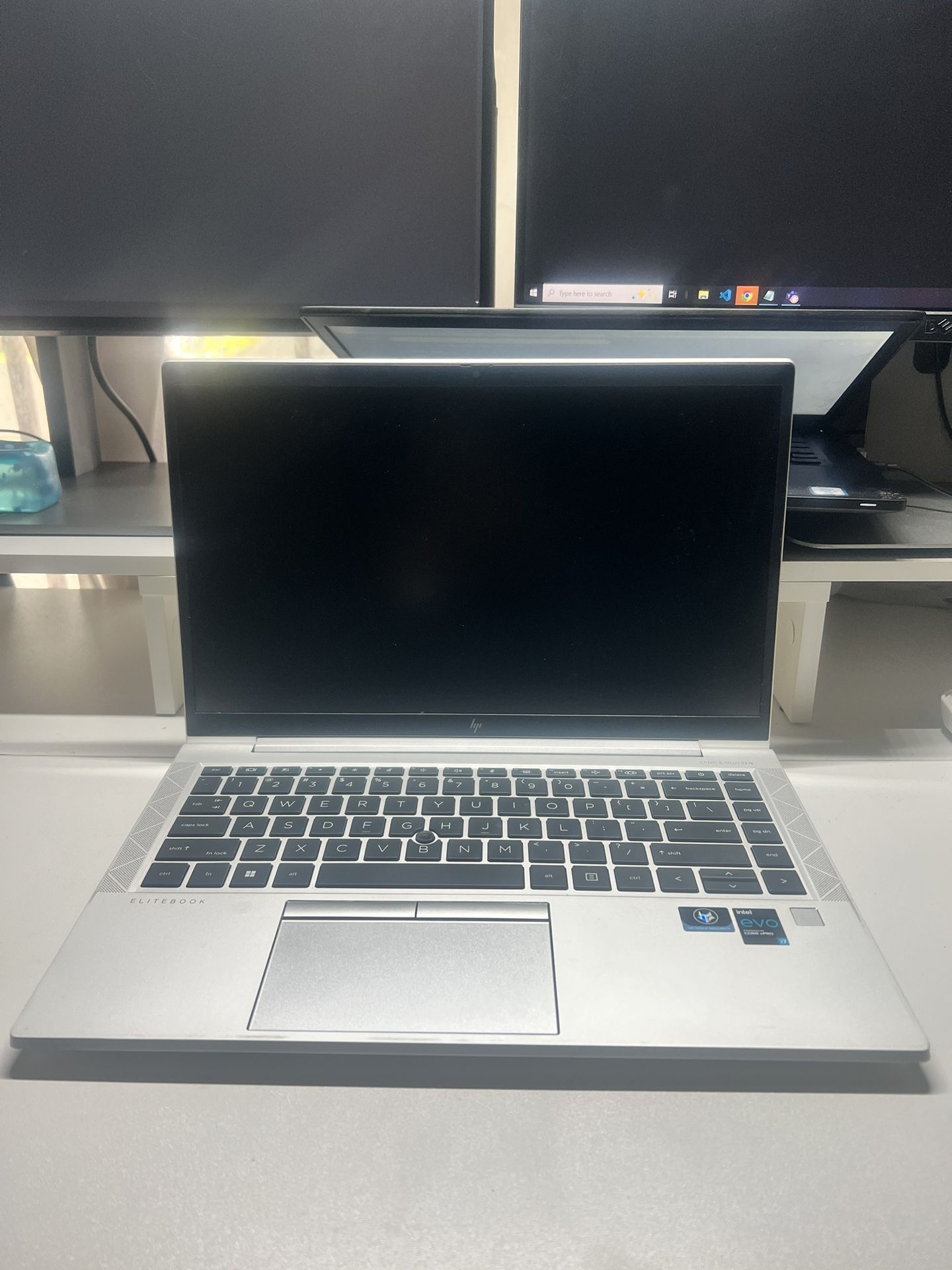 HP EliteBook 840 G8 Notebook PC Wolf Pro Security Edition