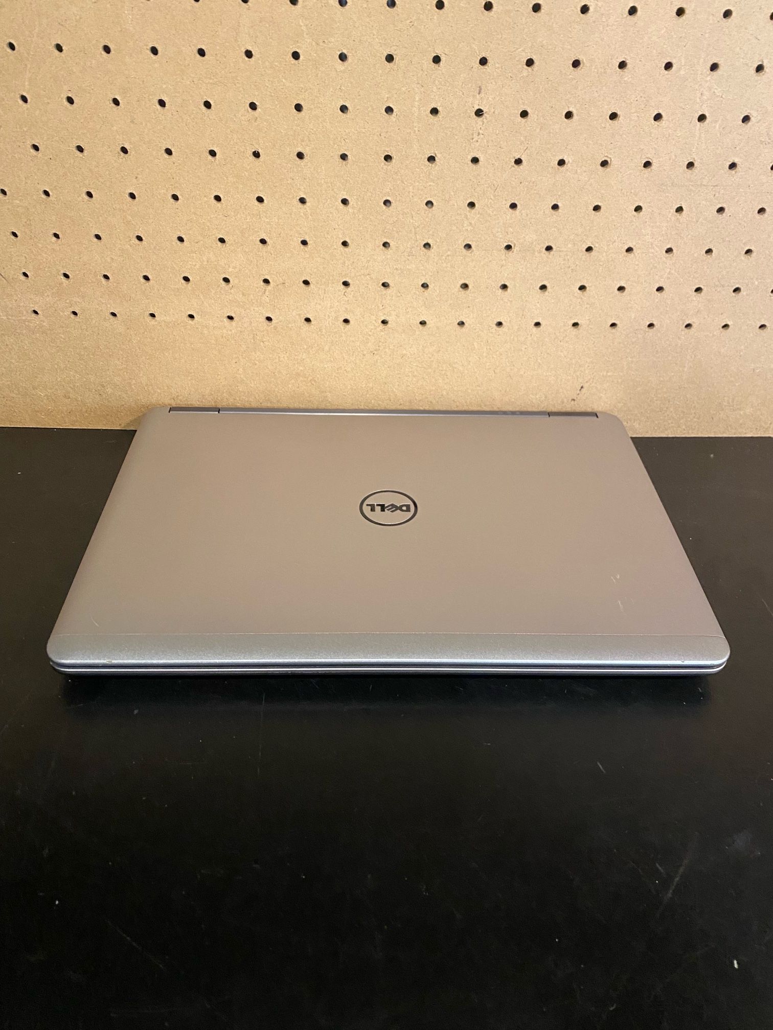 Dell E7440 i7 Laptop with SSD, Webcam, Sim Card slot, and HDMI!