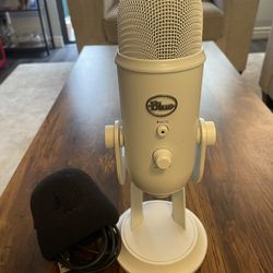 Blue Yeti Mic & Windscreen