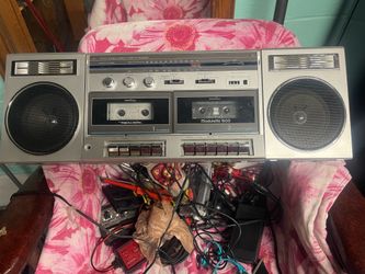 Realistic, AM/FM stereo dual cassette recorder