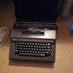 Brother Electric Typewriter Model 3800 Correct-o-riter With Hard Case
