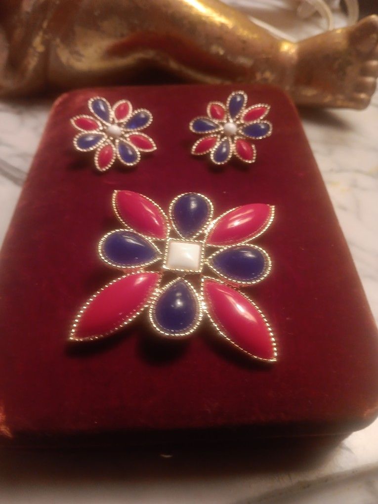 Vintage Sarah Coventry Earrings and Brooch Set