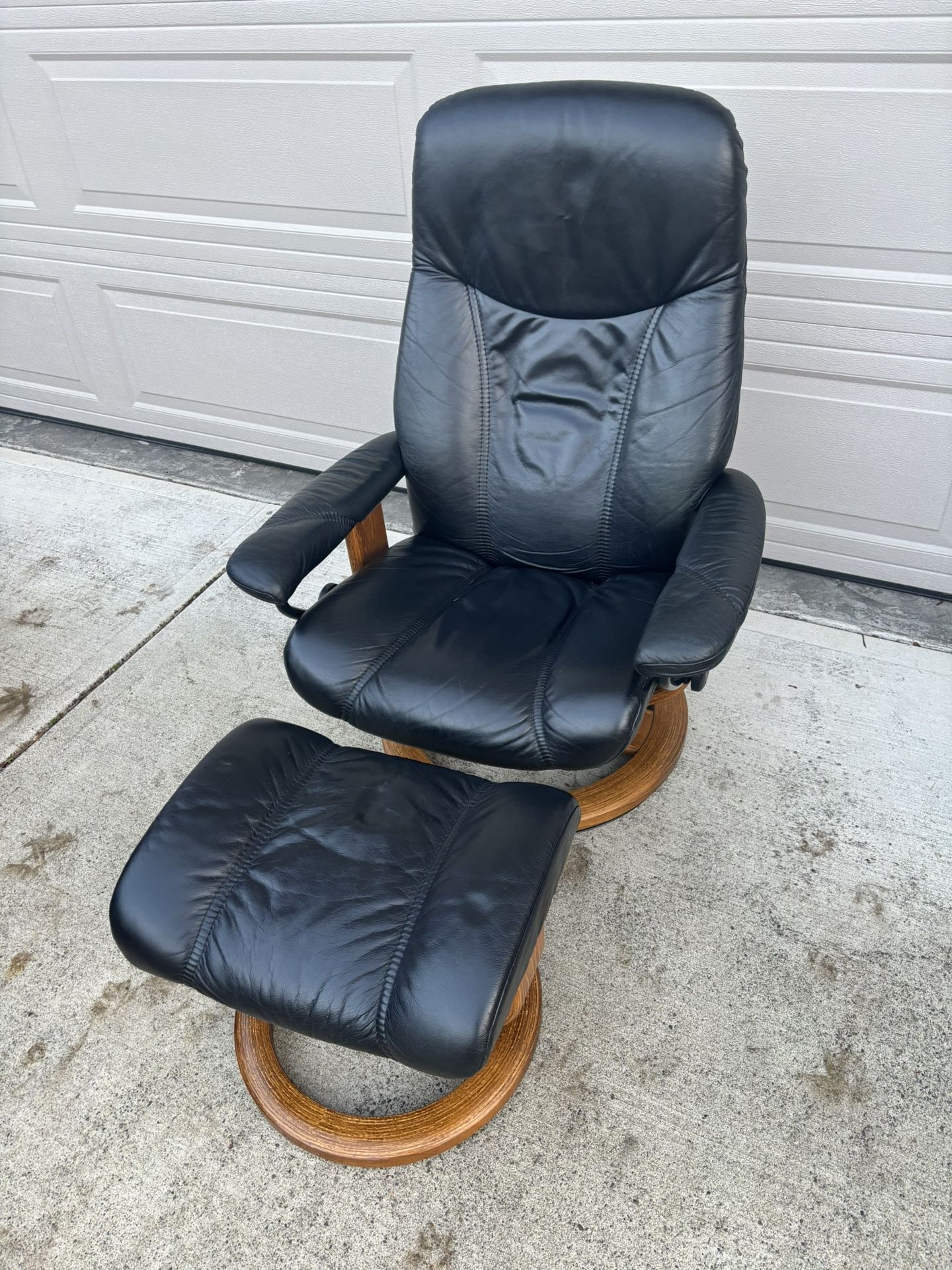 Black Consul Ekornes Stressless Chair And Ottoman