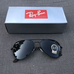 NEW RAY BAN AVIATOR!