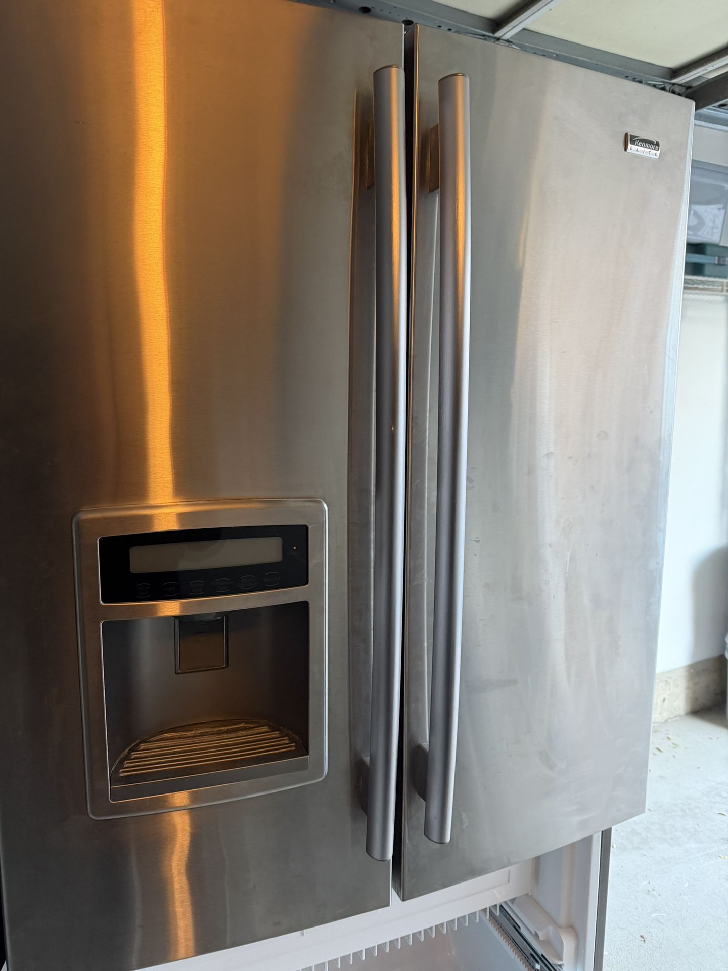 He Refrigerator 10 Years Old 