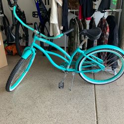 Hyper Beach Cruiser Bike 