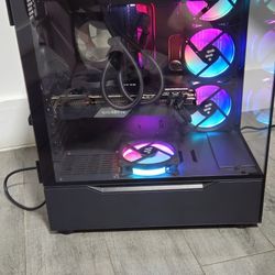 !!PC GAMING!! Core i9 9900k unlocked | 16gb ram ddr4| 500gb ssd M2 | liquid cooling | new case | RTX 2070 Super 
