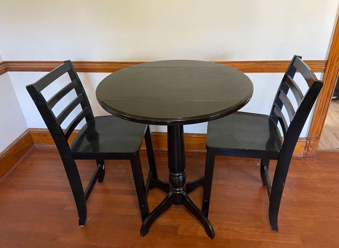 Kitchen Table And Bar Stools