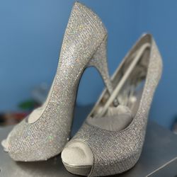 8” Heels Peep Toe Stunning Silver In Box Size 8.5