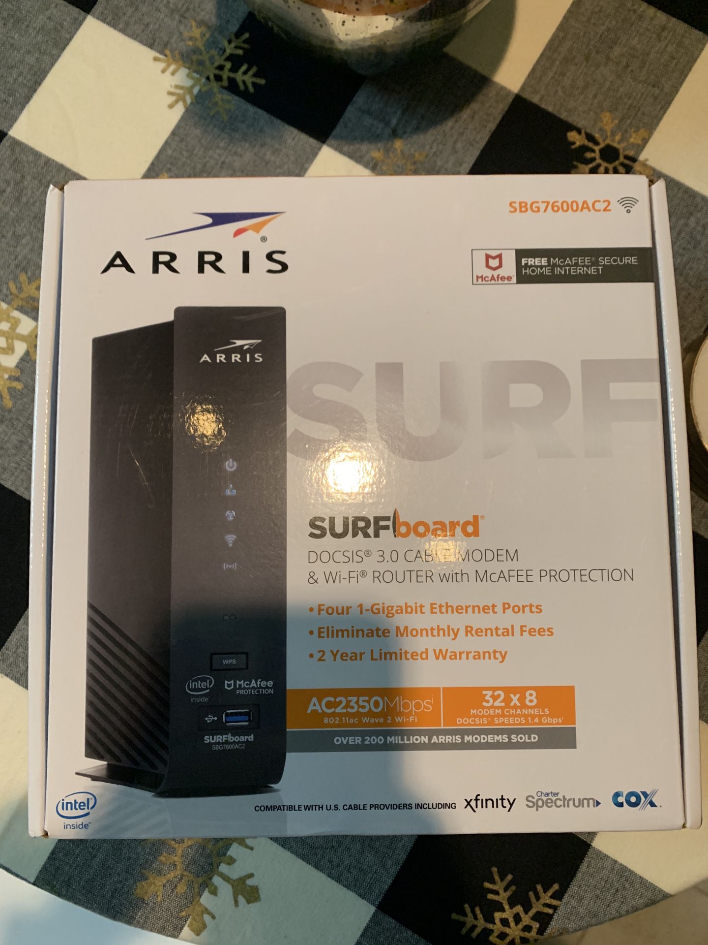 SURFboard cable modem and Wi-Fi router