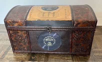 Gennett Records storage decorative chest