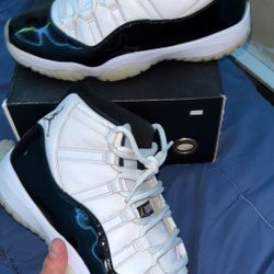 Jordan 11 DMP Size 10, Panda Dunks Size 9.5