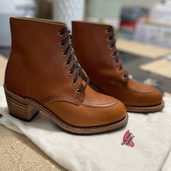 Red Wing Clara boots, Size 8, Brand New