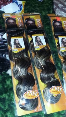 I just found more hair!!! Batik is the brand!