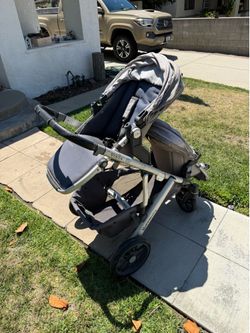 2018 UPPAbaby Vista Double Stroller (Solid Tank / 2 Seats)