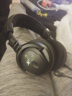 EARForce X42 Gaming Head Phones With Mic