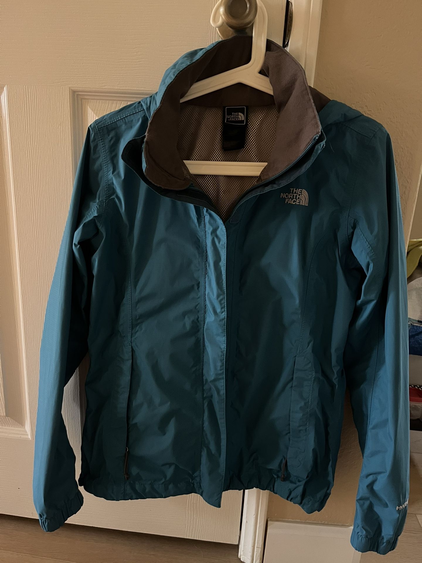 North face Rain Jacket/Windbreaker Size Women’s Small