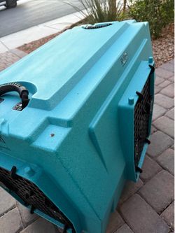 Ruffland Kennel (Front/R door)