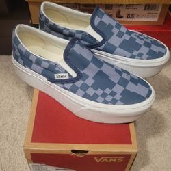 Women's Van's Size 6