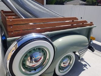 Side rails for pickups