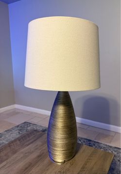 Modern 26” Table Lamp – Metallic Textured Base w/ Linen Shade