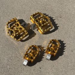 FLO Motorsports Floorboards/Pegs + Passenger Pegs