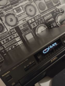 TECHNICS CD CHANGER